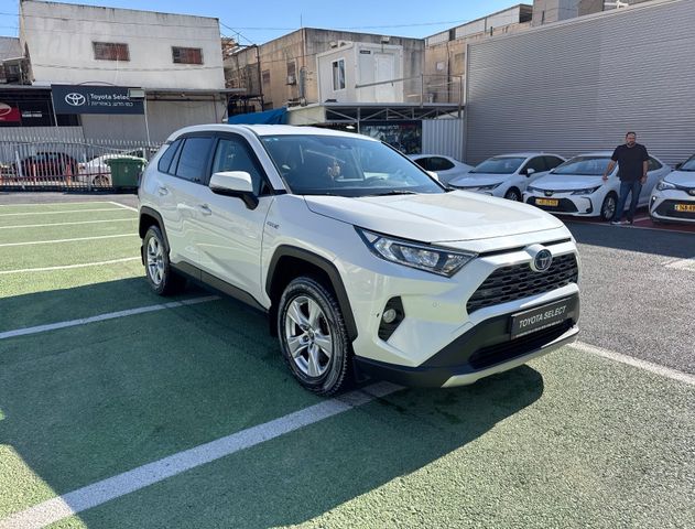 טויוטה RAV4