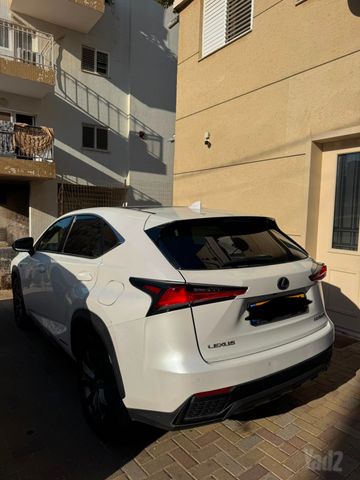 לקסוס NX
