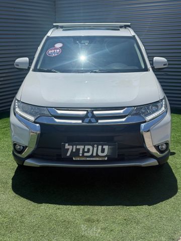 מיצובישי אאוטלנדר