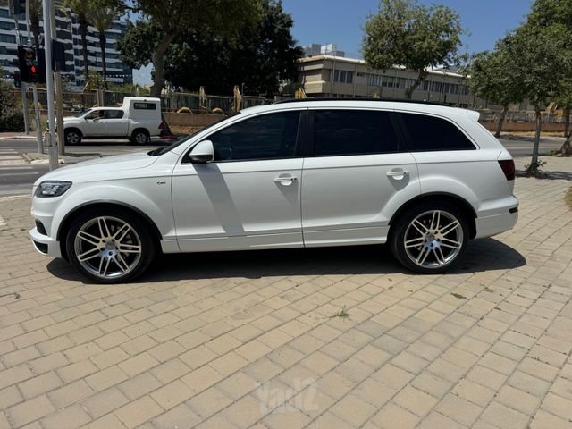 אאודי Q7