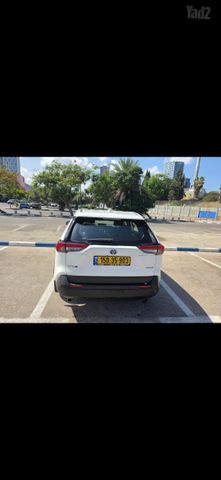טויוטה RAV4