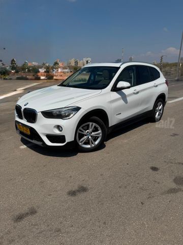 ב מ וו X1