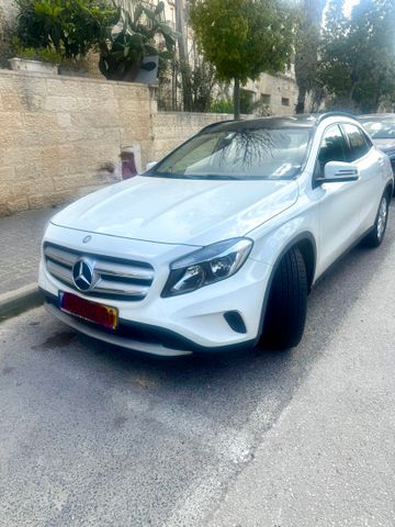 מרצדס-בנץ GLA