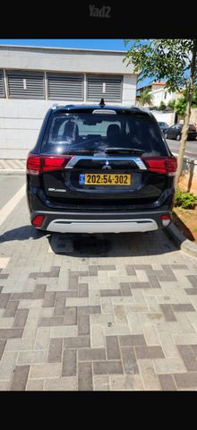מיצובישי אאוטלנדר