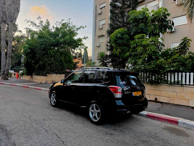 סובארו פורסטר