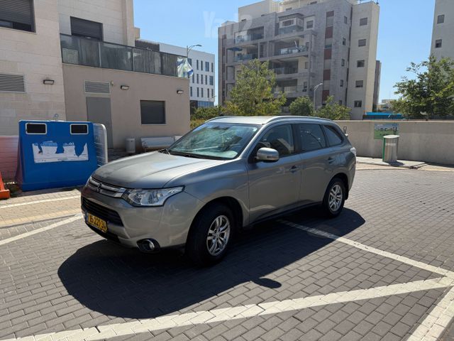 מיצובישי אאוטלנדר