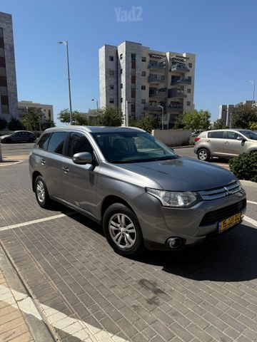 מיצובישי אאוטלנדר