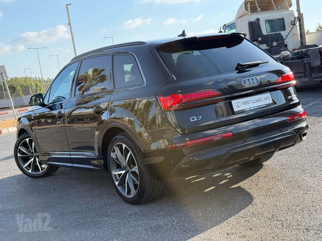אאודי Q7