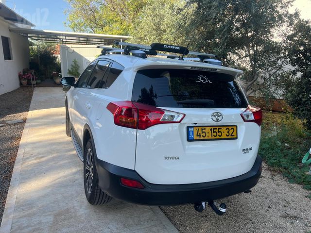 טויוטה RAV4