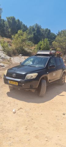 מודעת רכב טויוטה RAV4