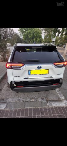 טויוטה RAV4