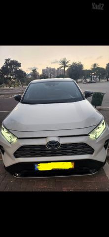 טויוטה RAV4