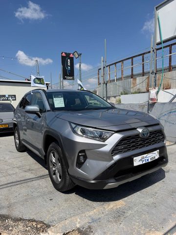 טויוטה RAV4