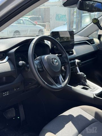 טויוטה RAV4
