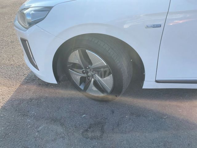 יונדאי איוניק