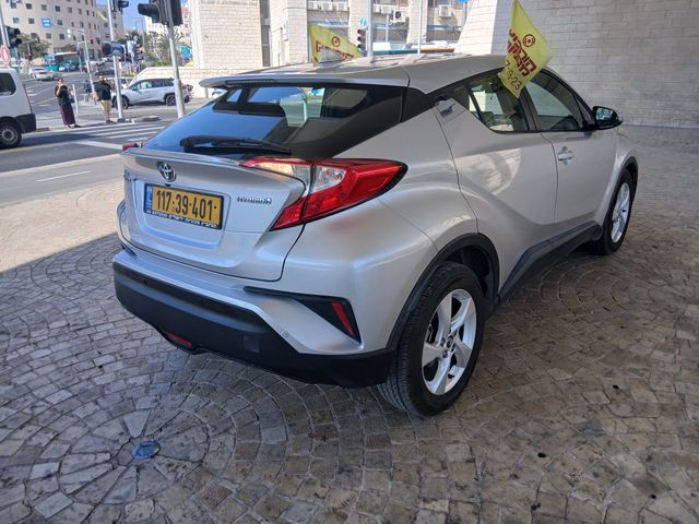 טויוטה C-HR