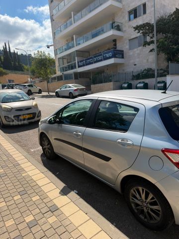 טויוטה יאריס