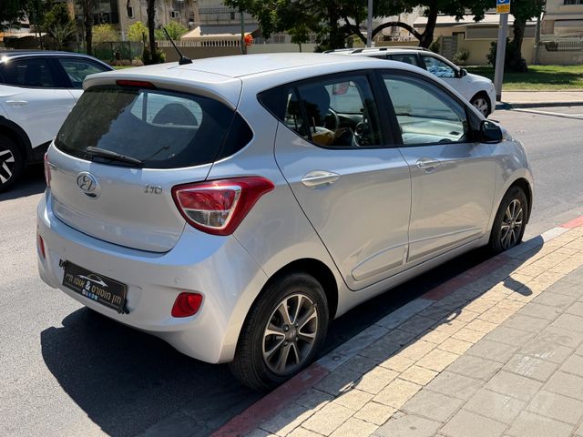 יונדאי i10