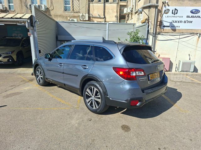 סובארו אאוטבק
