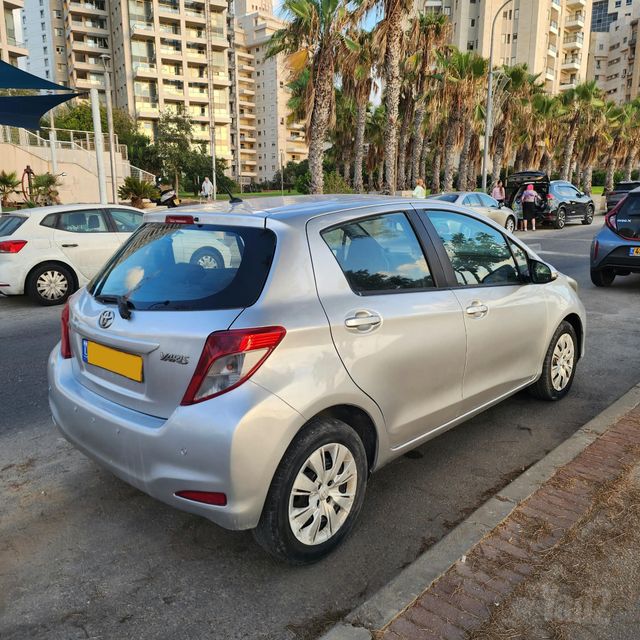 טויוטה יאריס