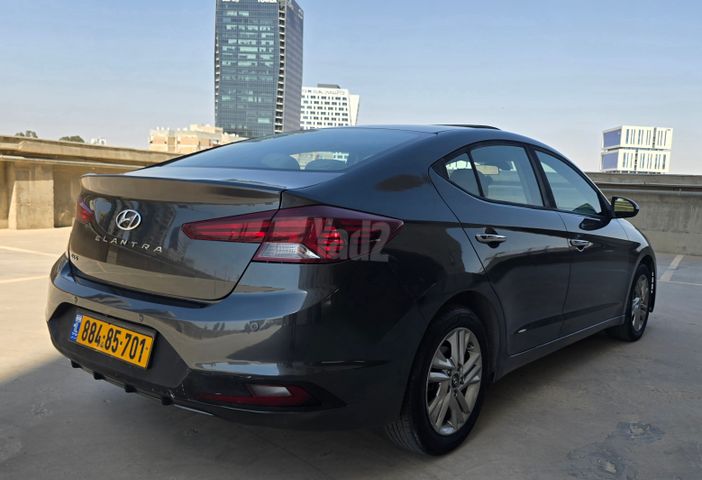 יונדאי אלנטרה