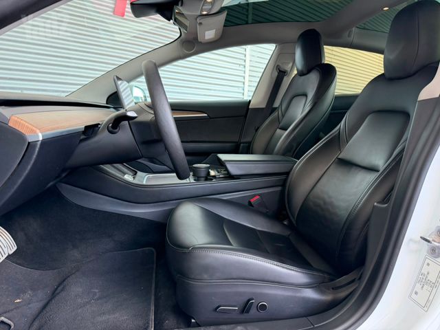 טסלה מודל 3