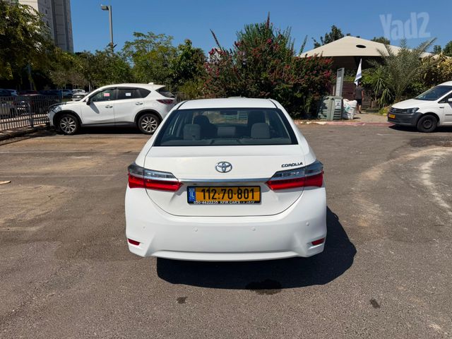טויוטה קורולה