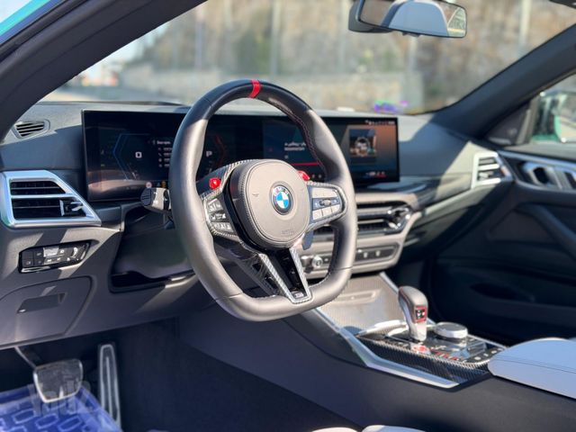 ב מ וו M4