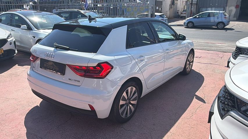 אאודי A1