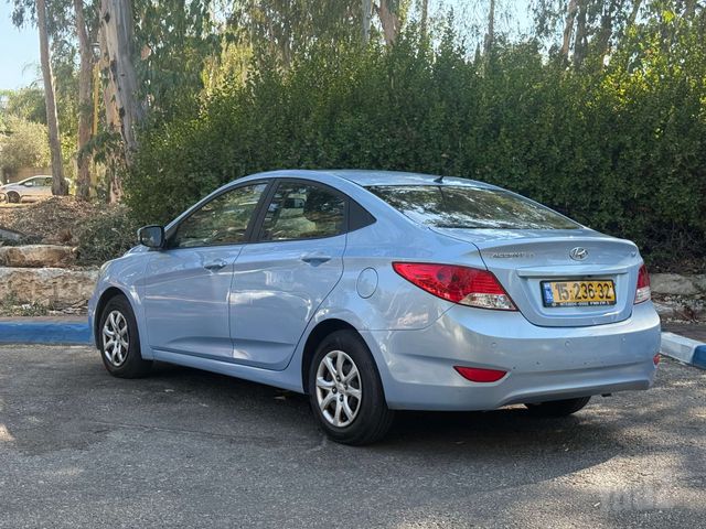 יונדאי אקסנט i25