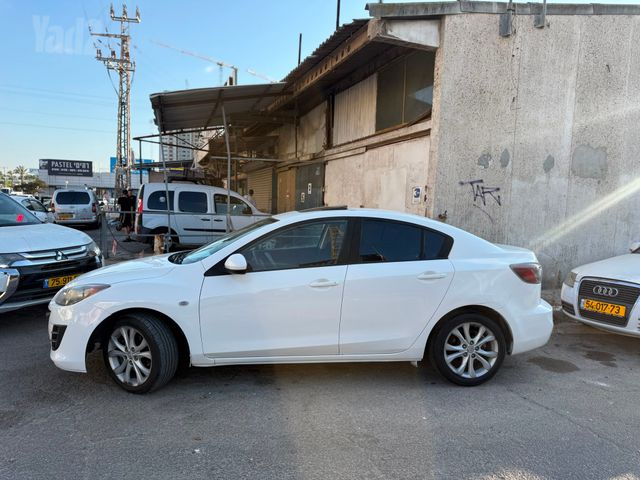 מאזדה 3