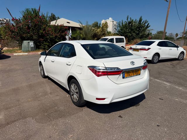 טויוטה קורולה