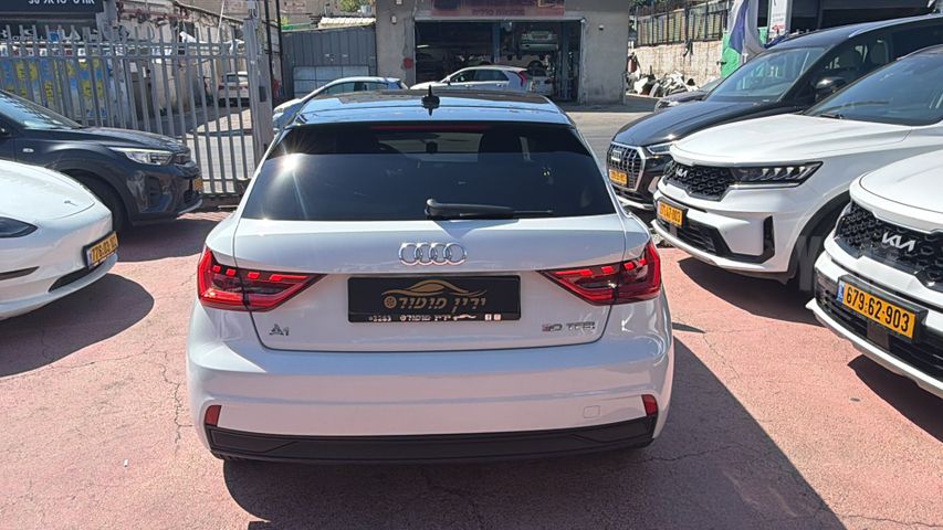 אאודי A1