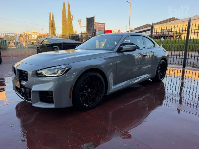 ב מ וו M2