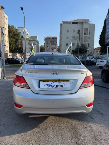 יונדאי אקסנט i25