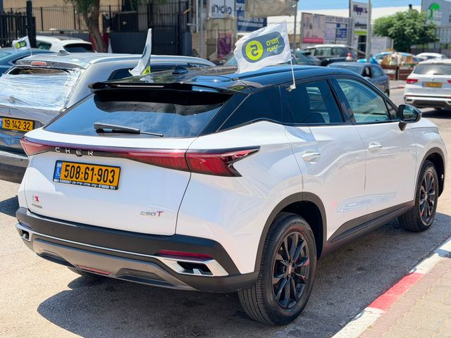 צ׳רי FX