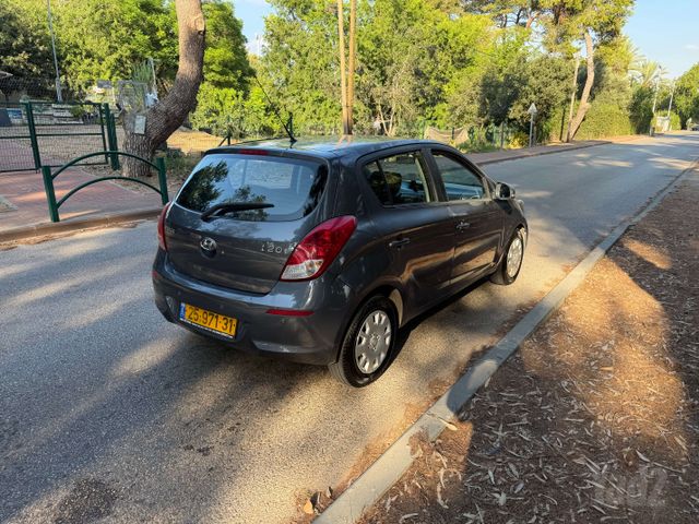 יונדאי i20