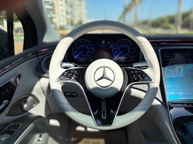 מרצדס-בנץ EQS SUV