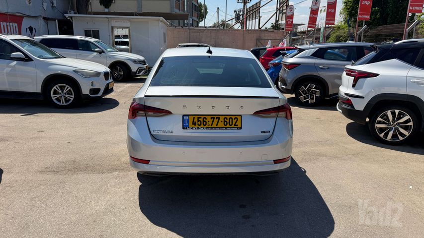 סקודה אוקטביה