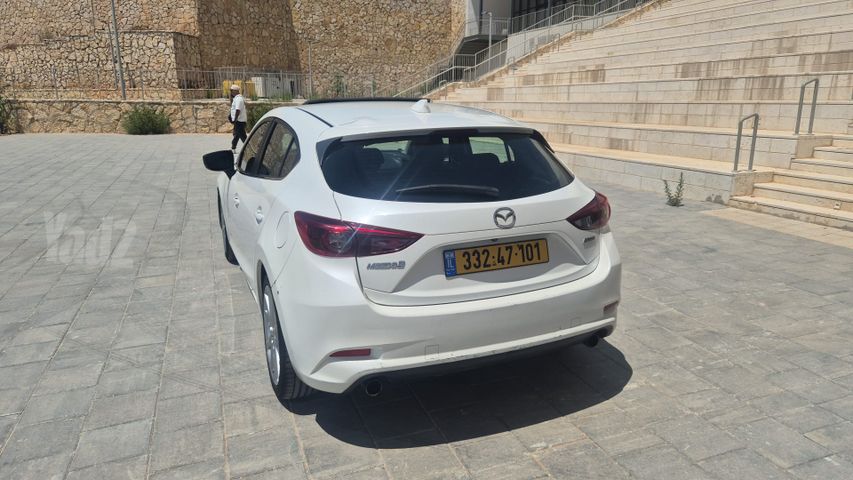 מאזדה 3