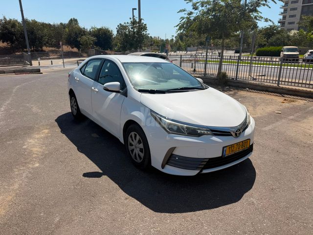 טויוטה קורולה