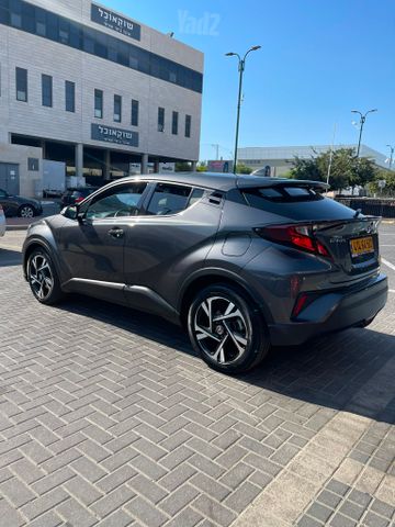 טויוטה C-HR