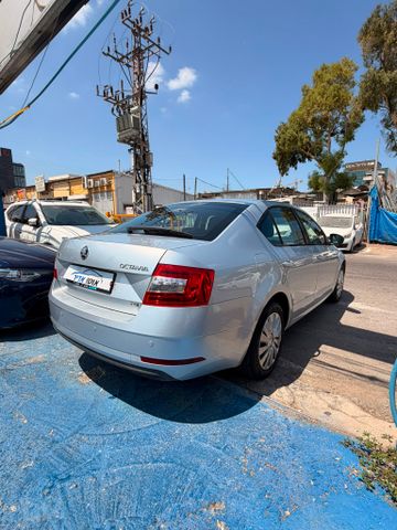 סקודה אוקטביה