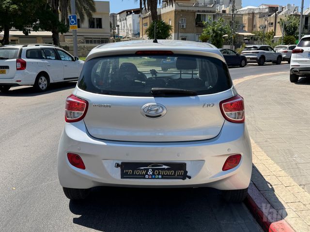 יונדאי i10