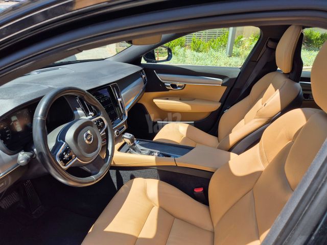 וולוו S90