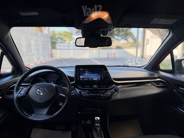 טויוטה C-HR