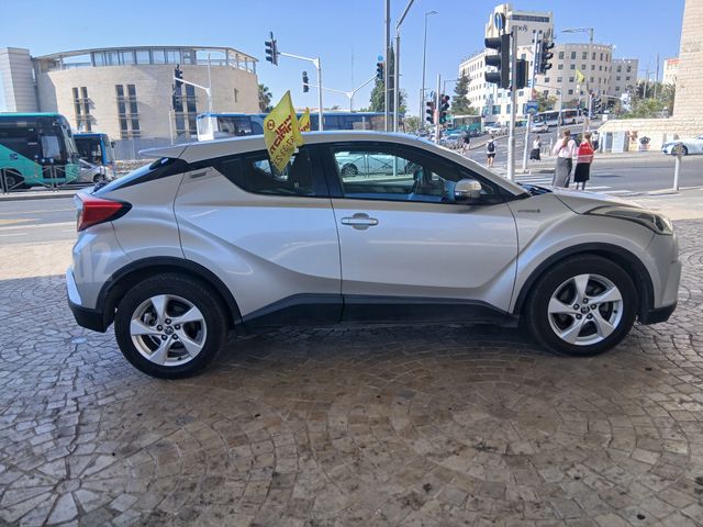 טויוטה C-HR