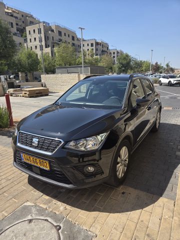סיאט ארונה