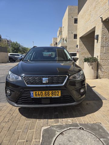 סיאט ארונה