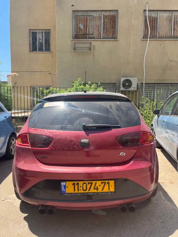 מודעת רכב סיאט לאון